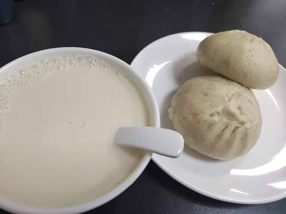 包子, photo 2 of 3
