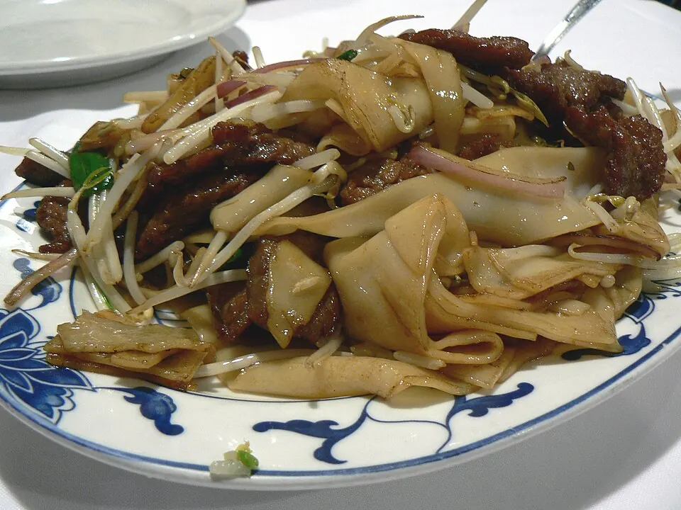 干炒牛河, photo 2 of 3