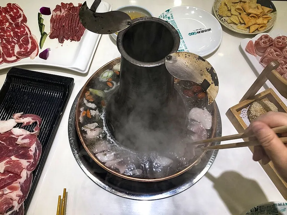 涮羊肉, photo 2 of 3