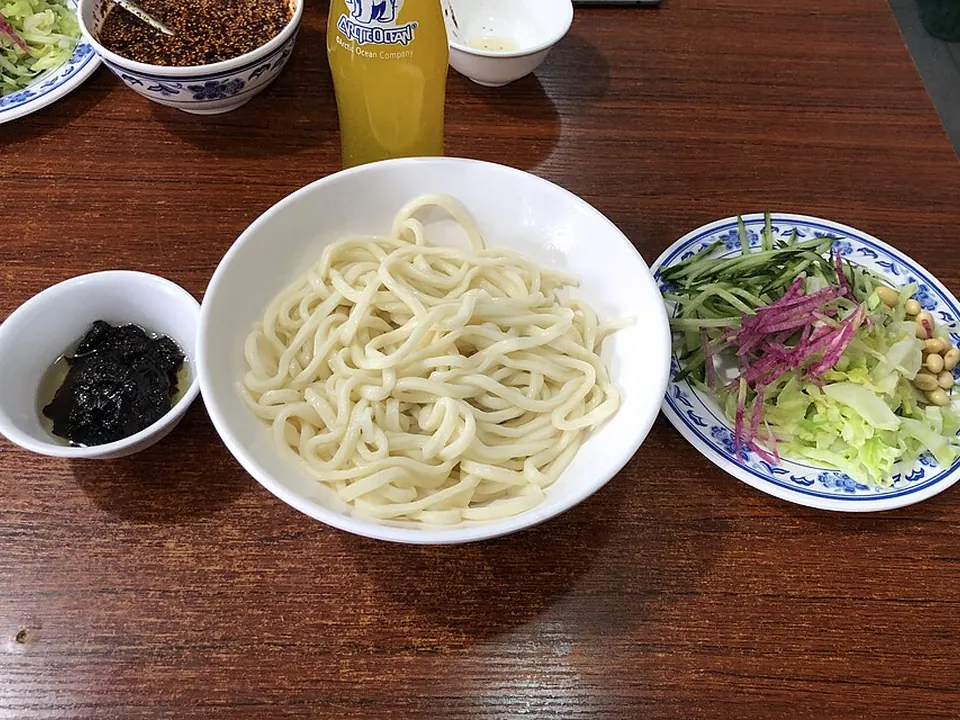 炸酱面, photo 2 of 3