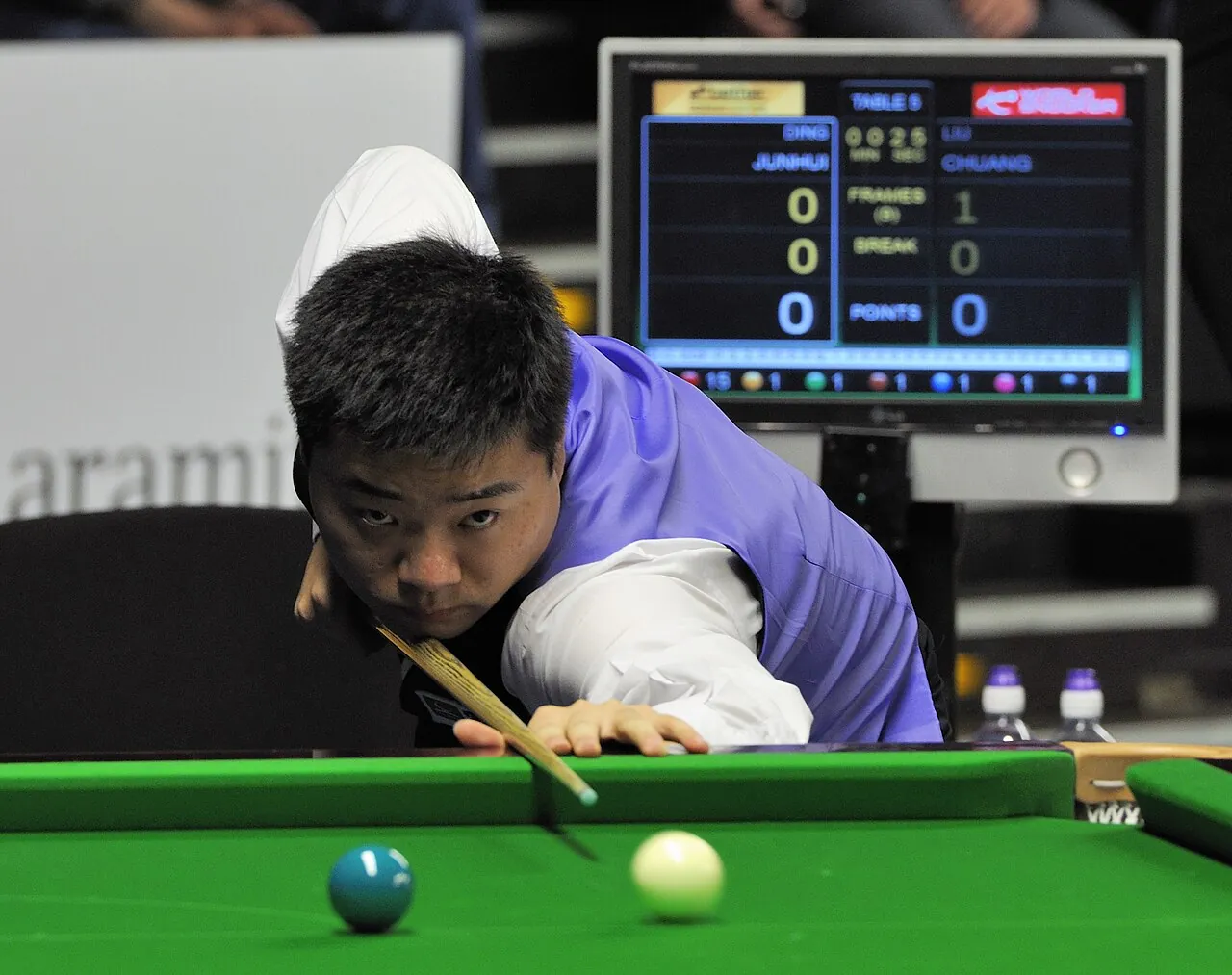 Ding Junhui, photo 3 of 3
