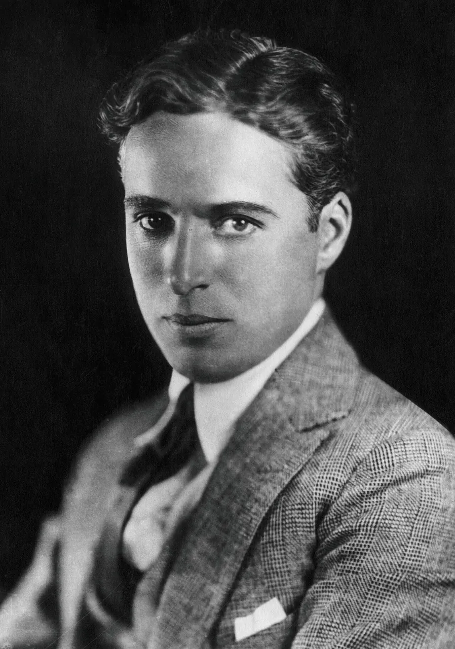 Charlie Chaplin, photo 1 of 1