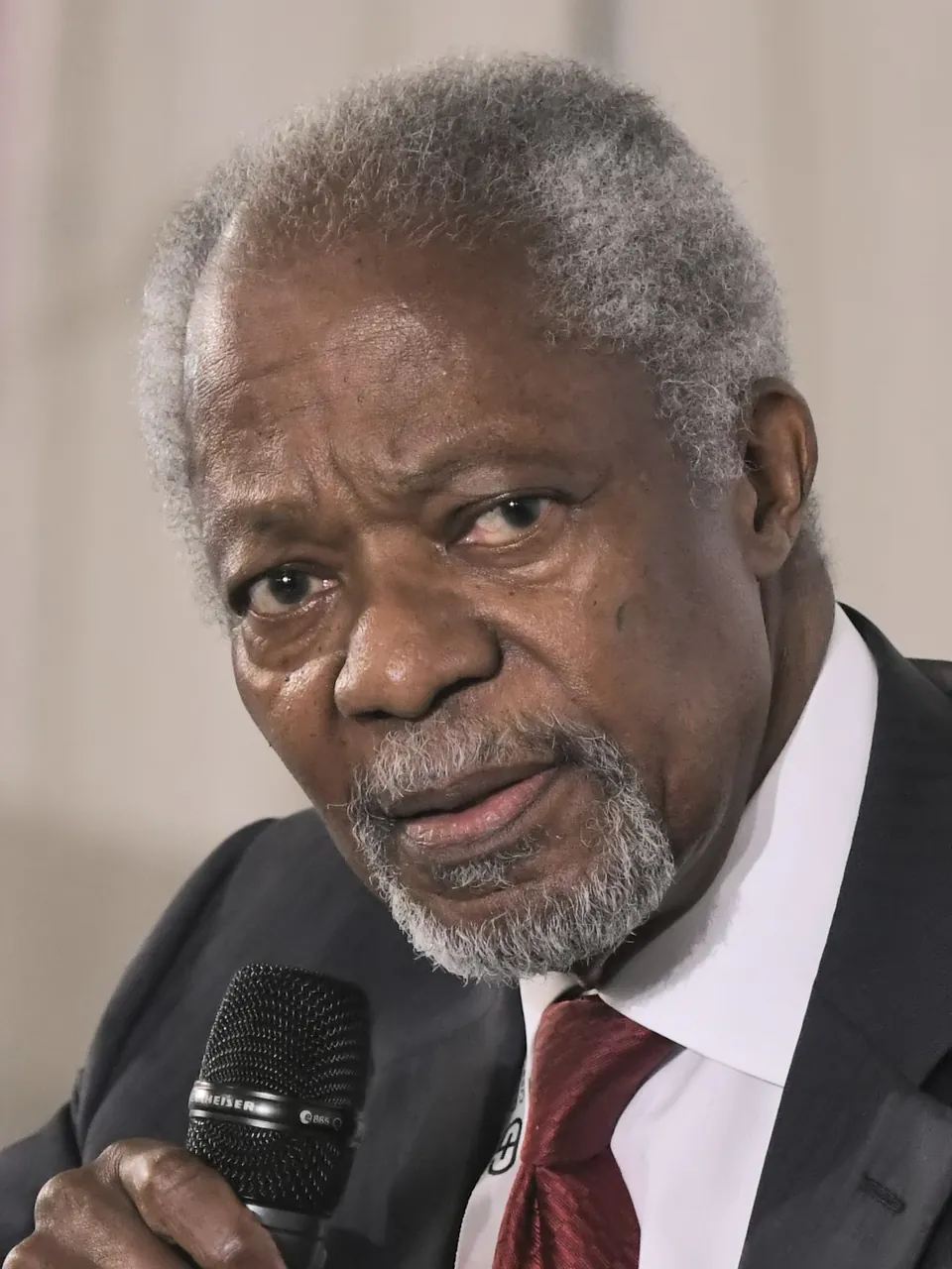 Kofi Annan, photo 2 of 2