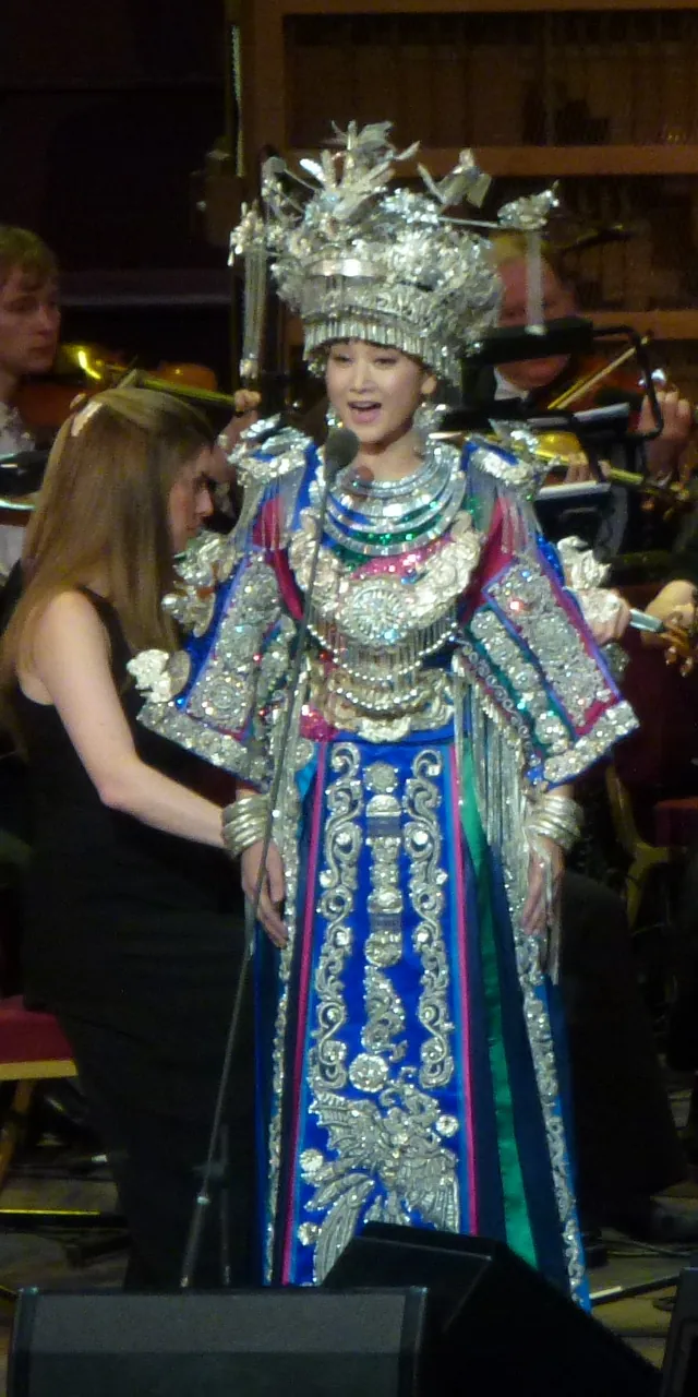 Song Zuying, photo 1 of 2