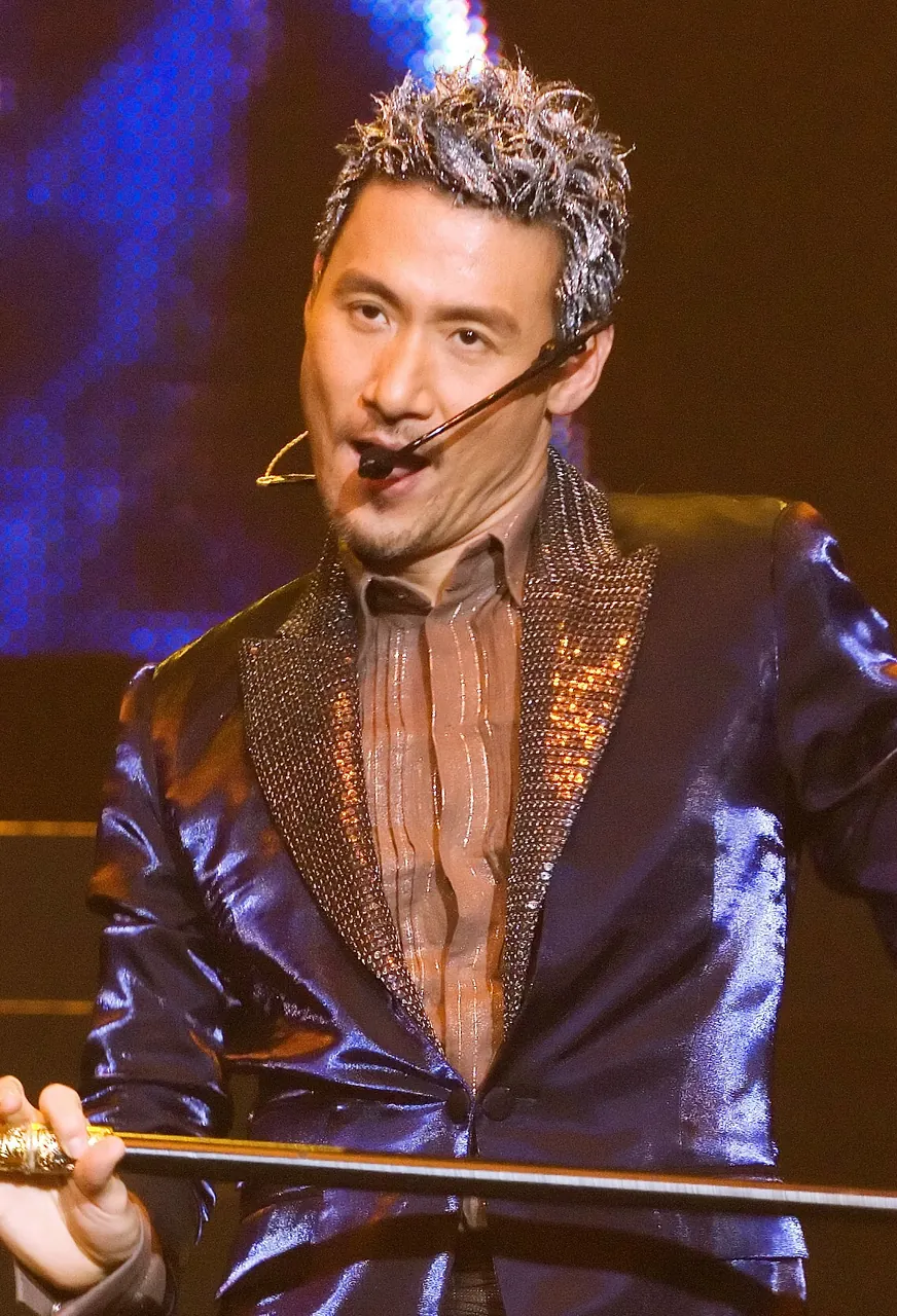 Jacky Cheung, photo 2 of 3