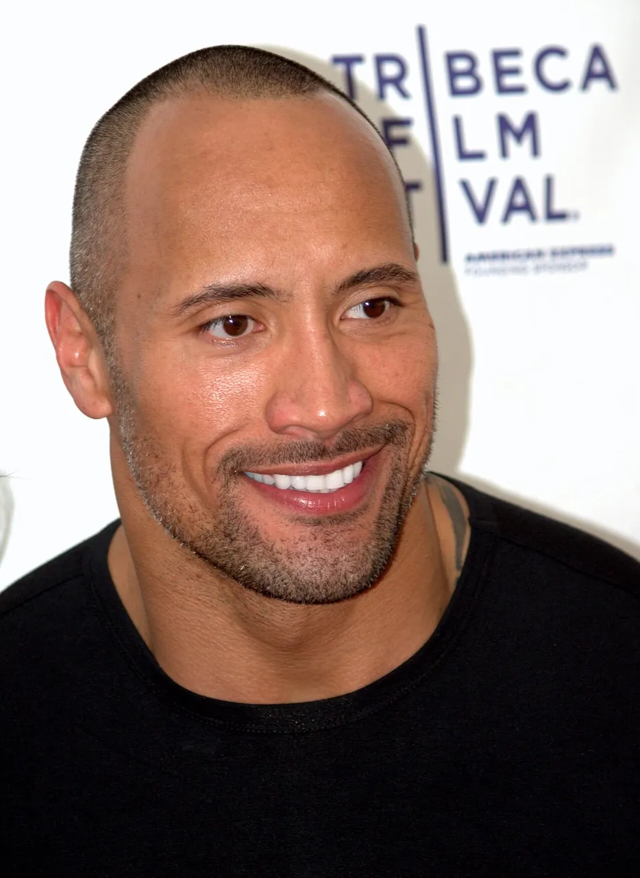 Dwayne Johnson, photo 1 of 3