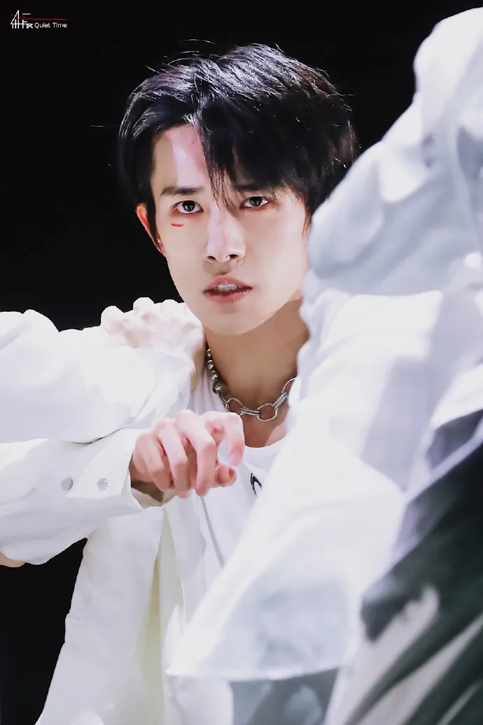 Jackson Yee, photo 3 of 3
