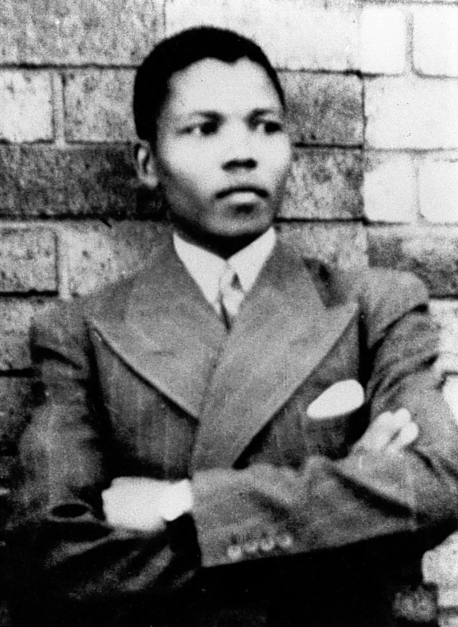 Nelson Mandela, photo 2 of 2