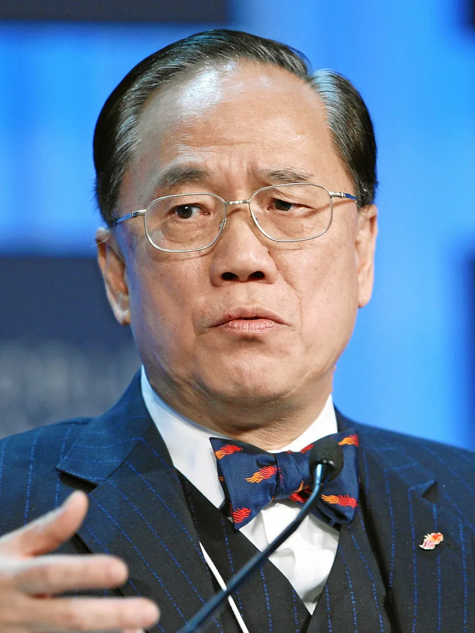 Donald Tsang, photo 1 of 2