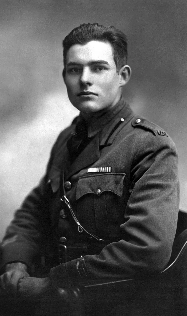 Ernest Hemingway, photo 2 of 3