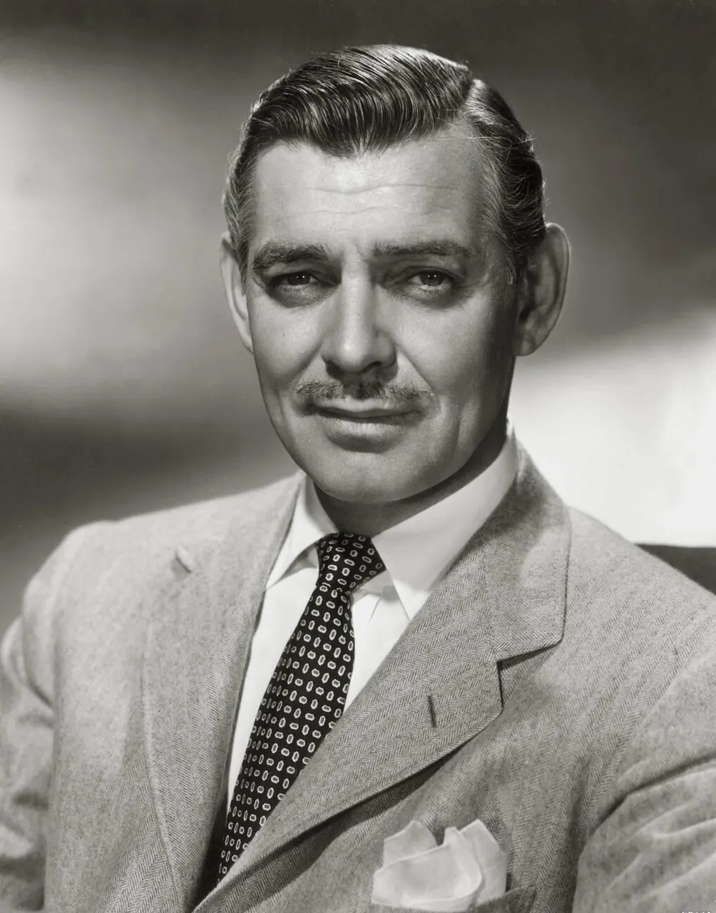 Clark Gable, photo 1 of 3