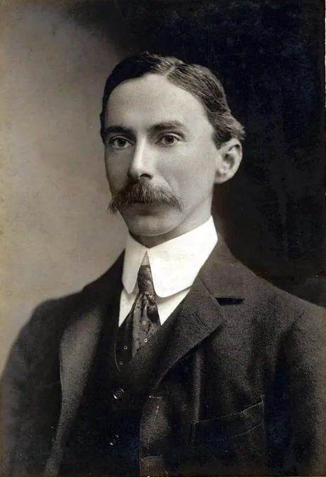 Bertrand Russell, photo 2 of 3