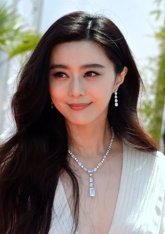 Fan Bingbing, photo 1 of 3