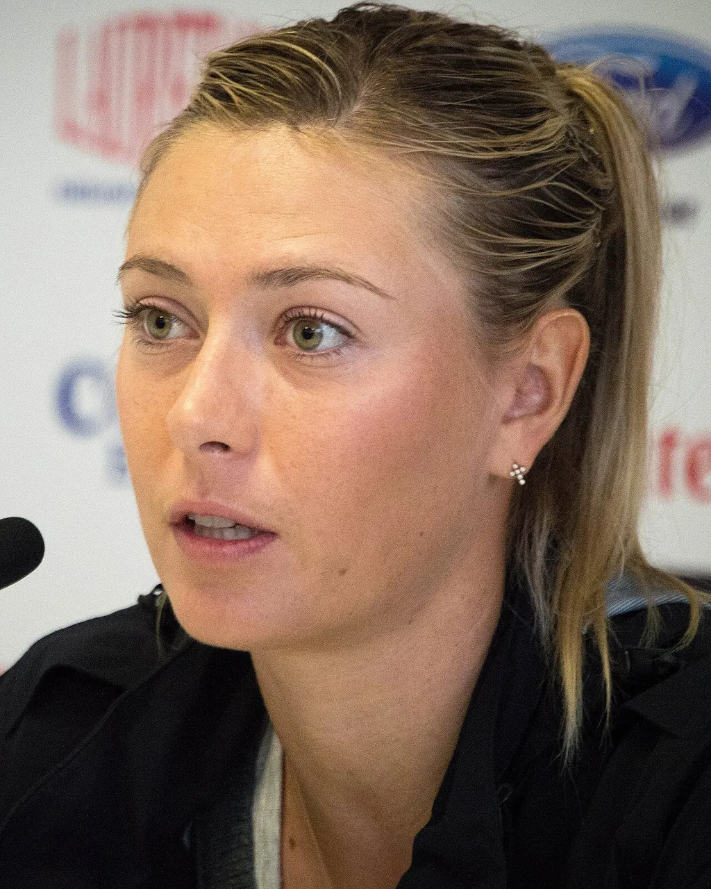 Maria Sharapova, photo 2 of 3