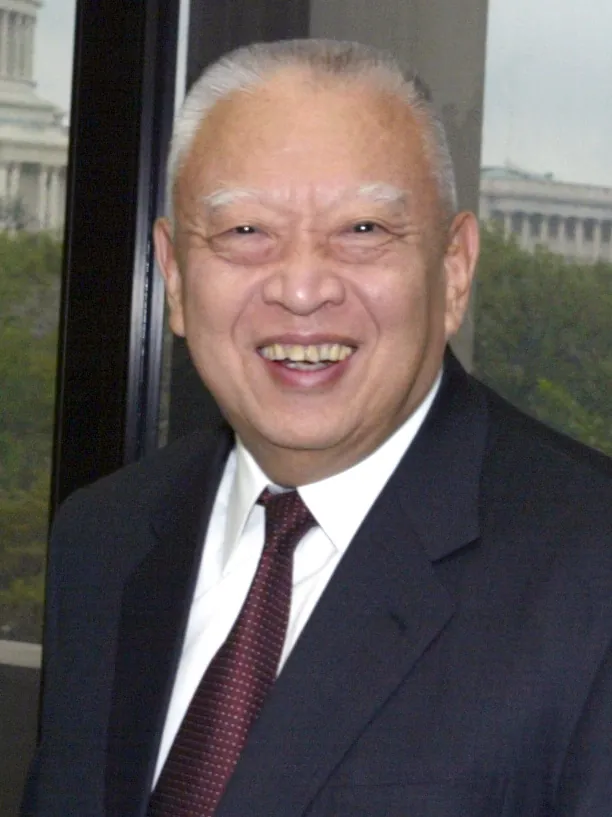 Tung Chee-hwa, photo 1 of 3