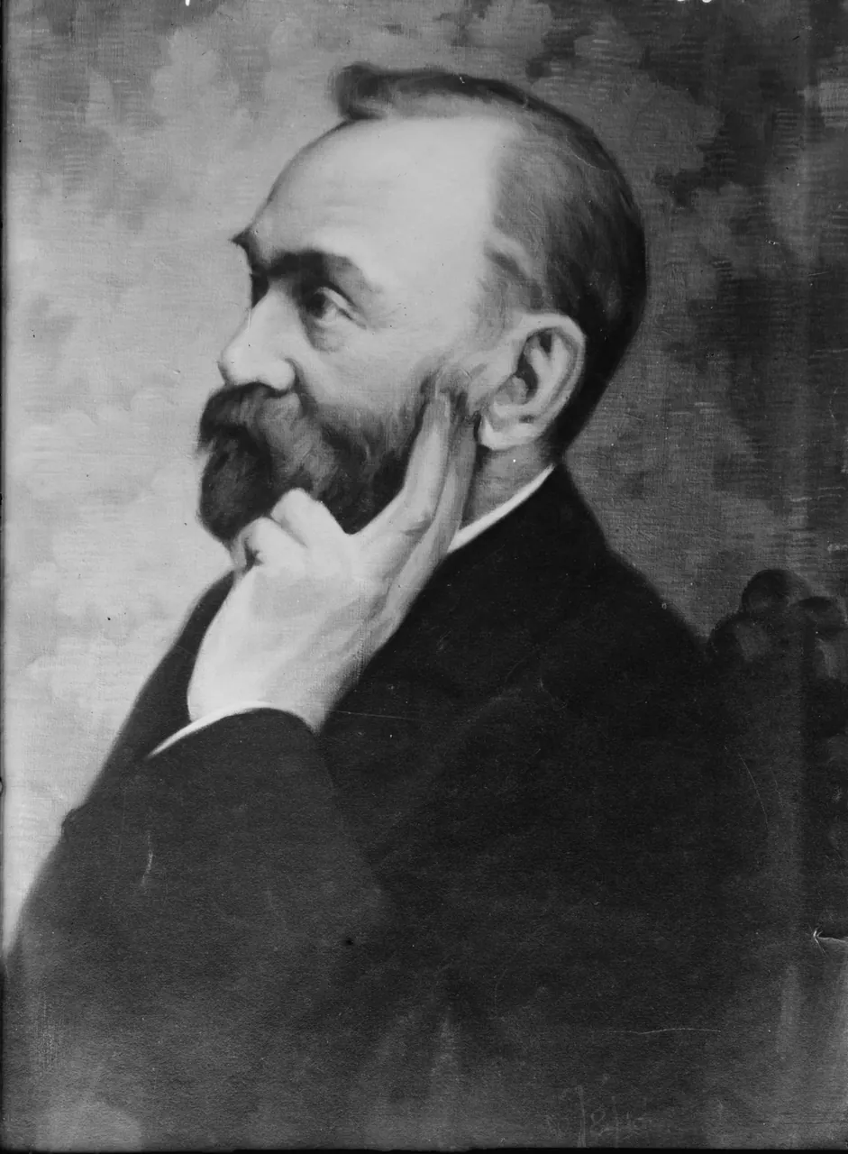 Alfred Nobel, photo 2 of 3
