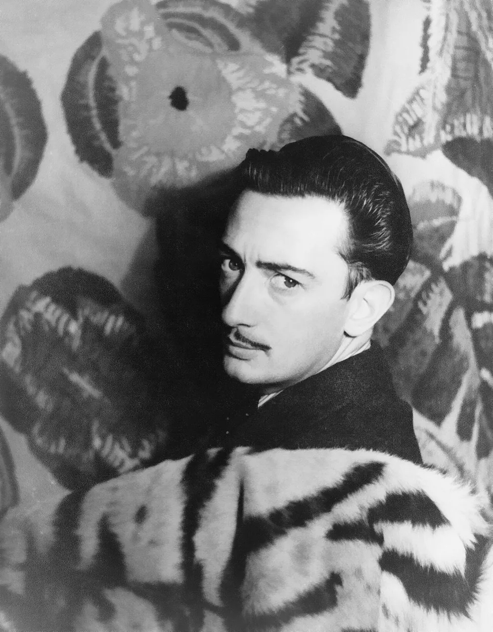 Salvador Dalí, photo 1 of 2