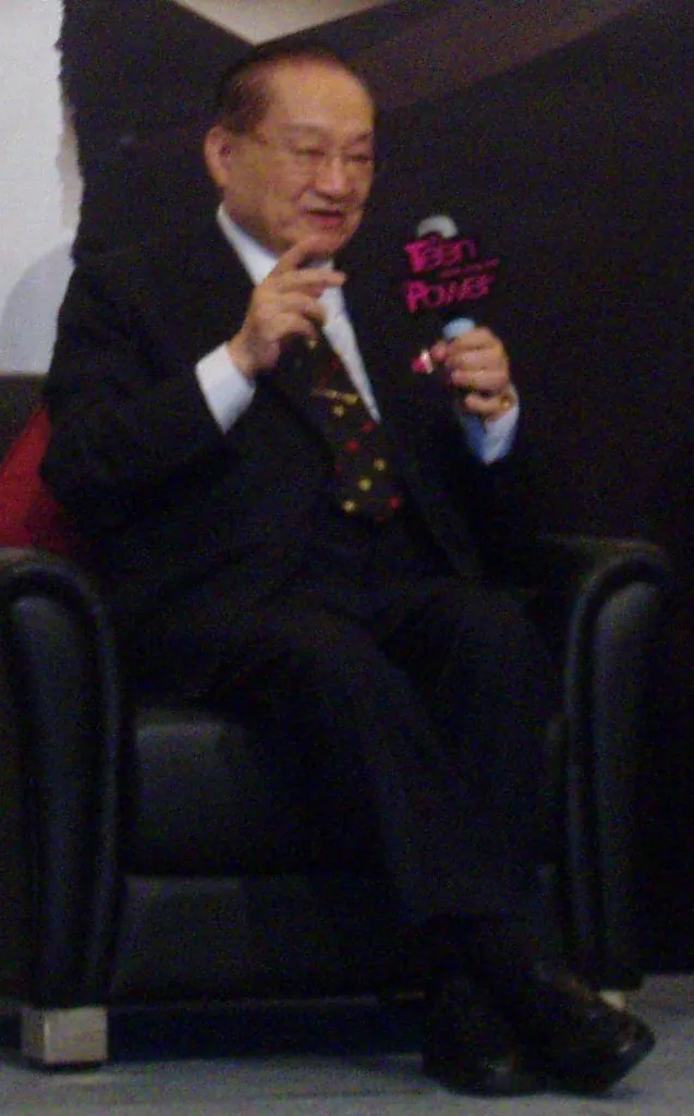 Jin Yong, photo 1 of 1