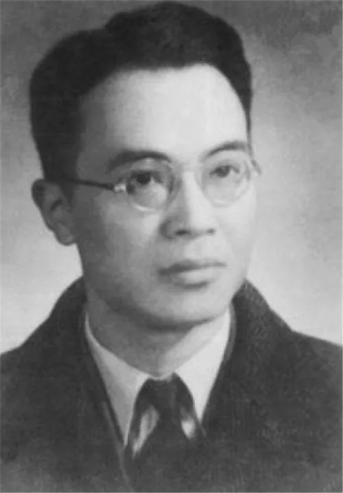 Qian Zhongshu, photo 1 of 2