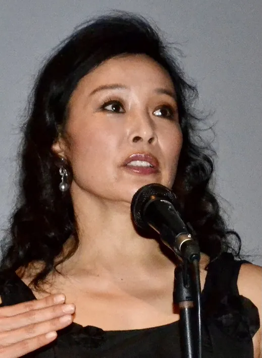Joan Chen, photo 3 of 3